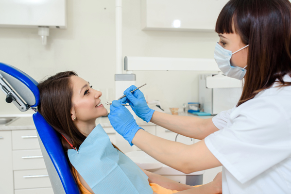 The Benefits Of Seeing A Same Day Dentist For Dental Emergencies